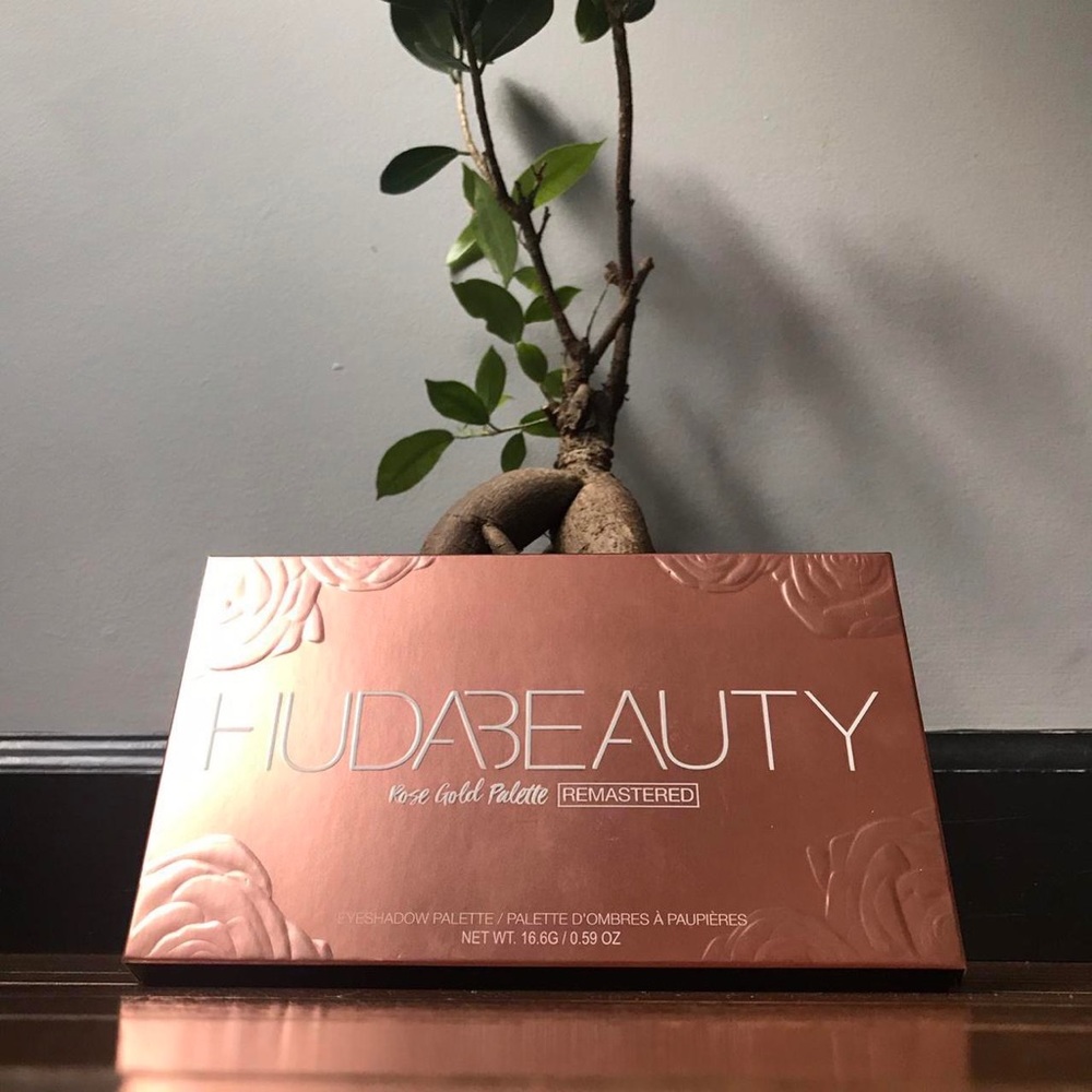 Huda Beauty
Rose Gold Remastered Eyeshadow Palette